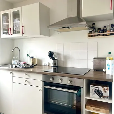 Cozy 2-room Apartment, Close To The Center K 3 - 2 Th شقة *